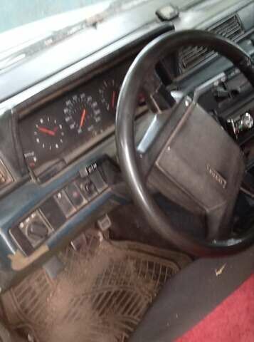 Білий Вольво 740, об'ємом двигуна 2.38 л та пробігом 500 тис. км за 1200 $, фото 1 на Automoto.ua