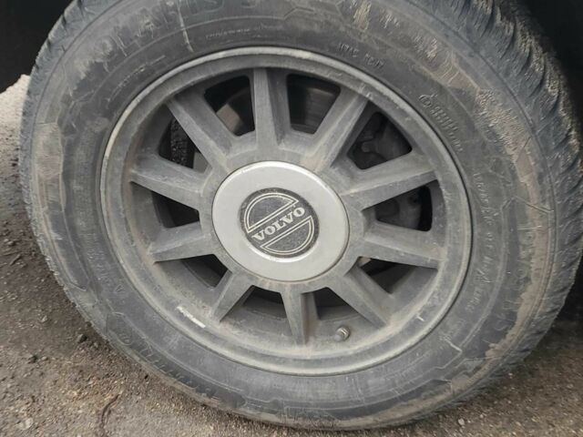 Черный Вольво 740, объемом двигателя 2.3 л и пробегом 306 тыс. км за 1900 $, фото 1 на Automoto.ua