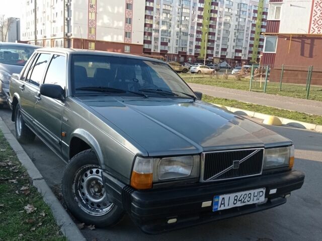 Серый Вольво 740, объемом двигателя 2.3 л и пробегом 300 тыс. км за 1499 $, фото 1 на Automoto.ua