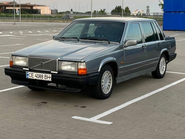 Серый Вольво 740, объемом двигателя 2.3 л и пробегом 300 тыс. км за 2200 $, фото 1 на Automoto.ua