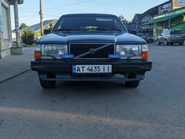 Зеленый Вольво 740, объемом двигателя 0 л и пробегом 300 тыс. км за 2500 $, фото 1 на Automoto.ua