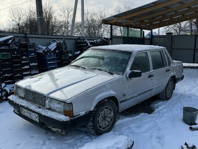 Серый Вольво 760, объемом двигателя 0 л и пробегом 200 тыс. км за 1100 $, фото 1 на Automoto.ua