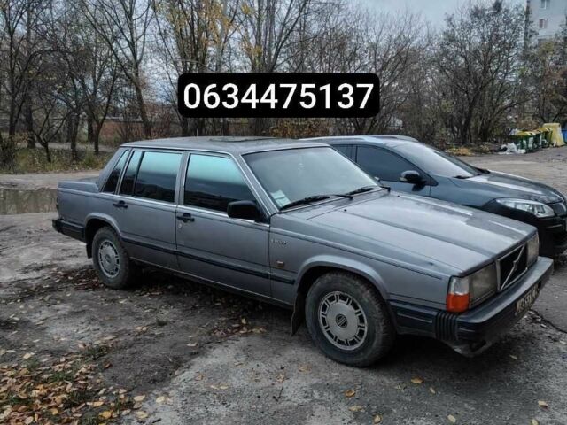 Серый Вольво 760, объемом двигателя 2.3 л и пробегом 400 тыс. км за 1000 $, фото 1 на Automoto.ua