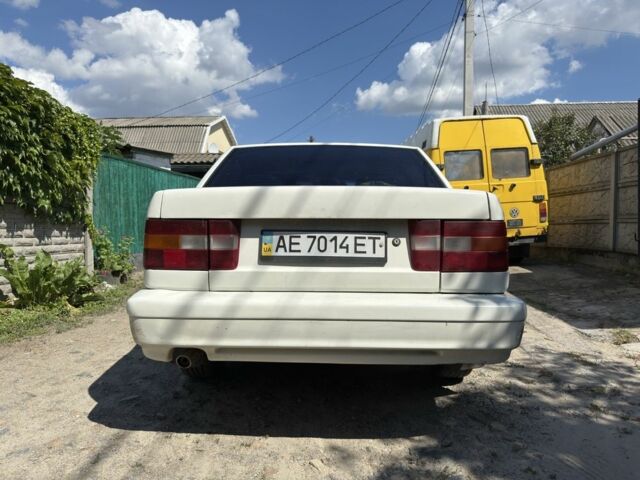 Белый Вольво 850, объемом двигателя 2.4 л и пробегом 422 тыс. км за 1602 $, фото 1 на Automoto.ua