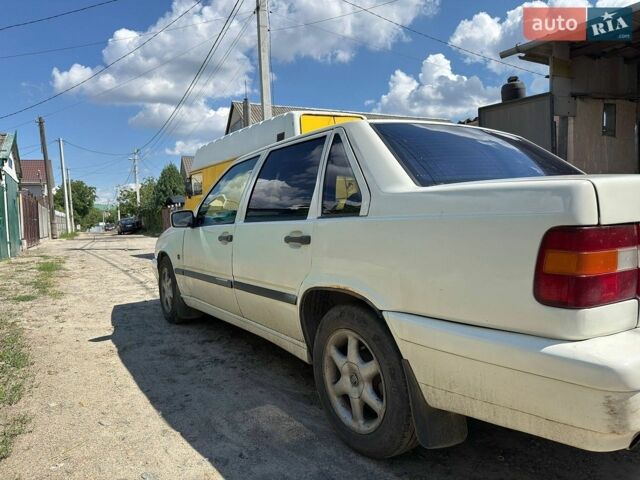 Белый Вольво 850, объемом двигателя 2.44 л и пробегом 422 тыс. км за 1500 $, фото 1 на Automoto.ua
