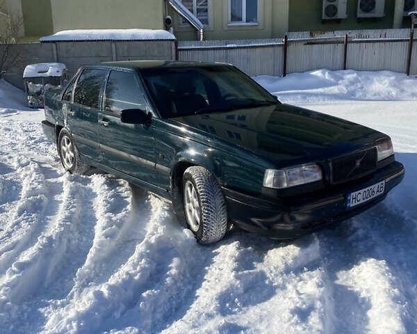 Зеленый Вольво 850, объемом двигателя 2.5 л и пробегом 397 тыс. км за 1700 $, фото 1 на Automoto.ua