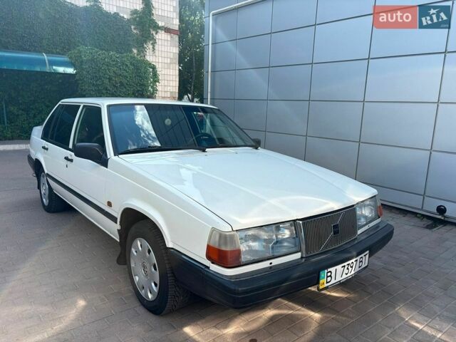 Білий Вольво 940, об'ємом двигуна 2 л та пробігом 200 тис. км за 1450 $, фото 1 на Automoto.ua