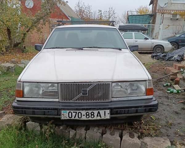 Білий Вольво 940, об'ємом двигуна 2.3 л та пробігом 100 тис. км за 1000 $, фото 1 на Automoto.ua