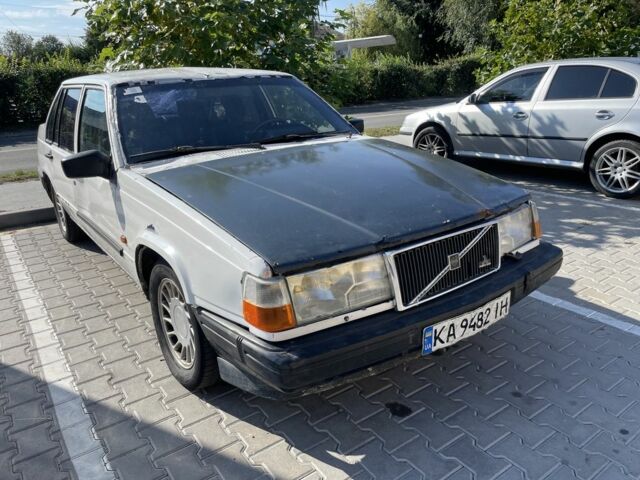 Белый Вольво 940, объемом двигателя 2.3 л и пробегом 799 тыс. км за 703 $, фото 1 на Automoto.ua