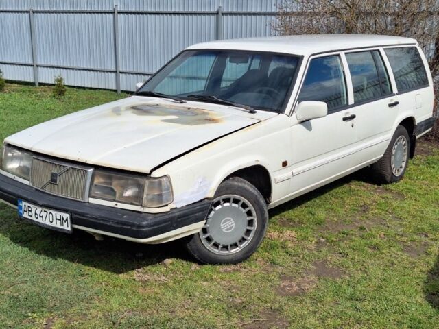 Белый Вольво 940, объемом двигателя 2.3 л и пробегом 500 тыс. км за 1700 $, фото 1 на Automoto.ua