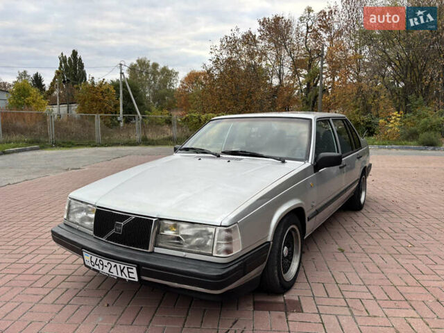 Вольво 940 1992 в Знаменке на Automoto.ua Серый Вольво 940, объемом двигателя 2.3 л и пробегом 168 тыс. км за 1900 $, фото 1 на Automoto.ua