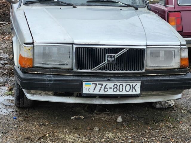 Сірий Вольво 940, об'ємом двигуна 2.3 л та пробігом 440 тис. км за 929 $, фото 1 на Automoto.ua