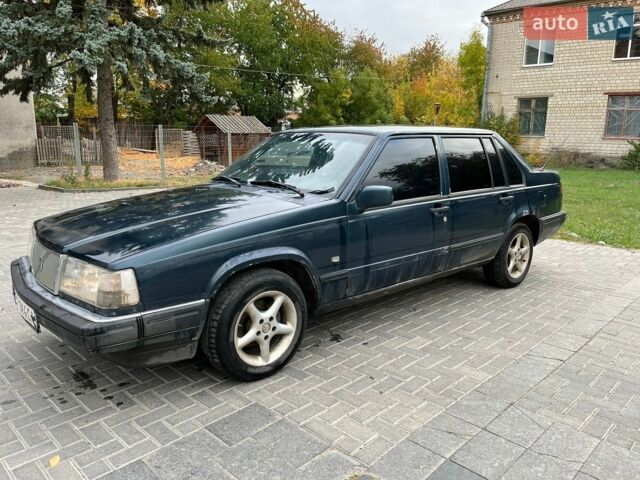 Синий Вольво 940, объемом двигателя 2.4 л и пробегом 544 тыс. км за 1400 $, фото 1 на Automoto.ua