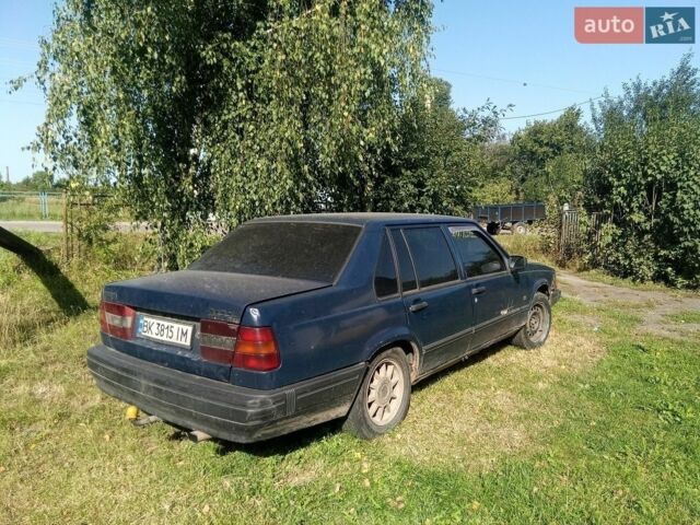Синий Вольво 940, объемом двигателя 2.5 л и пробегом 123 тыс. км за 748 $, фото 1 на Automoto.ua