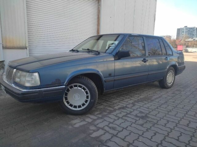 Синій Вольво 940, об'ємом двигуна 2.3 л та пробігом 300 тис. км за 1250 $, фото 1 на Automoto.ua