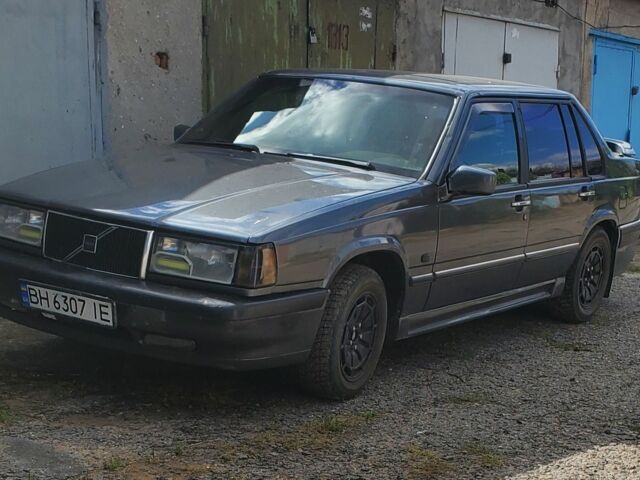 Серый Вольво 960, объемом двигателя 2.9 л и пробегом 450 тыс. км за 1918 $, фото 1 на Automoto.ua