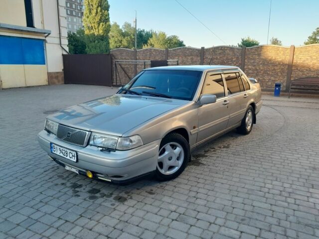 Сірий Вольво 960, об'ємом двигуна 2.9 л та пробігом 244 тис. км за 2900 $, фото 1 на Automoto.ua