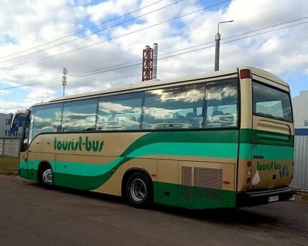 Бежевий Вольво B7R, об'ємом двигуна 6.72 л та пробігом 680 тис. км за 9000 $, фото 1 на Automoto.ua