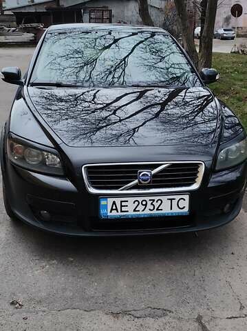 Черный Вольво Ц30, объемом двигателя 1.6 л и пробегом 280 тыс. км за 5900 $, фото 1 на Automoto.ua