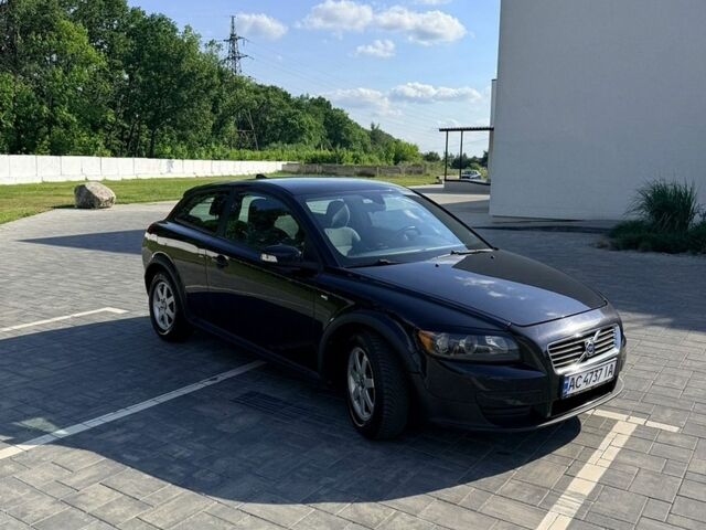 Чорний Вольво C30, об'ємом двигуна 1.6 л та пробігом 214 тис. км за 6500 $, фото 1 на Automoto.ua