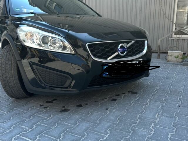 Чорний Вольво C30, об'ємом двигуна 1.6 л та пробігом 244 тис. км за 8000 $, фото 1 на Automoto.ua