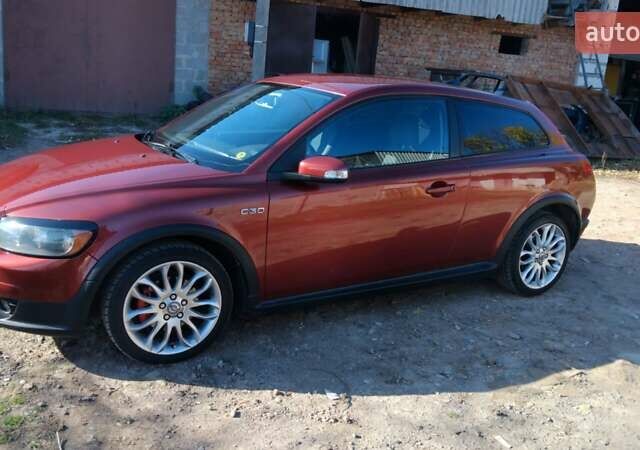 Коричневый Вольво Ц30, объемом двигателя 1.6 л и пробегом 250 тыс. км за 6200 $, фото 1 на Automoto.ua