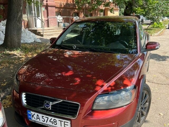 Коричневий Вольво C30, об'ємом двигуна 1.56 л та пробігом 262 тис. км за 5850 $, фото 1 на Automoto.ua