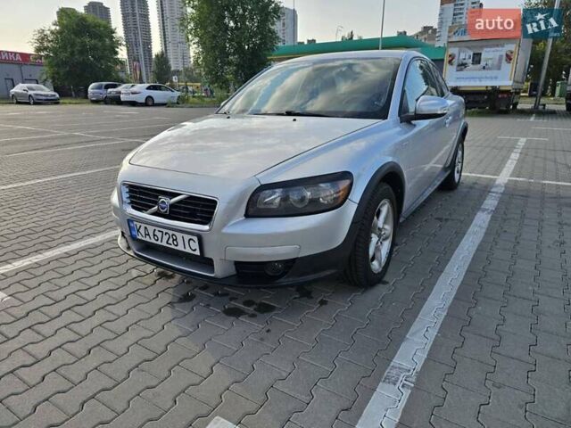 Серый Вольво Ц30, объемом двигателя 1.6 л и пробегом 209 тыс. км за 6200 $, фото 1 на Automoto.ua
