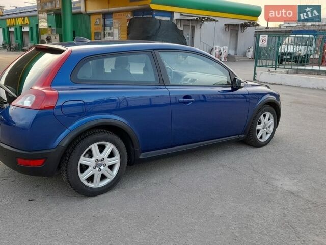 Синий Вольво Ц30, объемом двигателя 1.6 л и пробегом 173 тыс. км за 6000 $, фото 1 на Automoto.ua