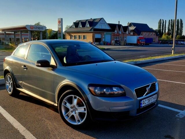 Синий Вольво Ц30, объемом двигателя 1.6 л и пробегом 307 тыс. км за 6500 $, фото 1 на Automoto.ua