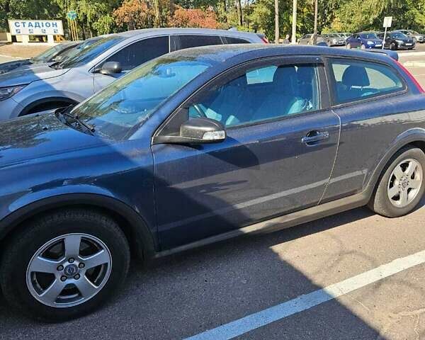 Синий Вольво Ц30, объемом двигателя 1.56 л и пробегом 214 тыс. км за 6100 $, фото 1 на Automoto.ua