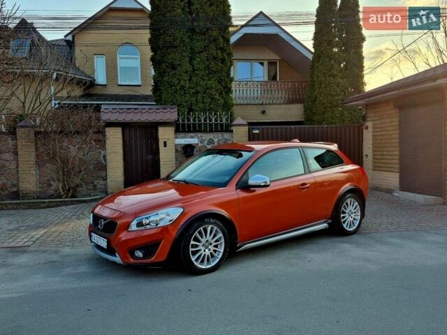 Оранжевый Вольво Ц30, объемом двигателя 2 л и пробегом 192 тыс. км за 7200 $, фото 1 на Automoto.ua