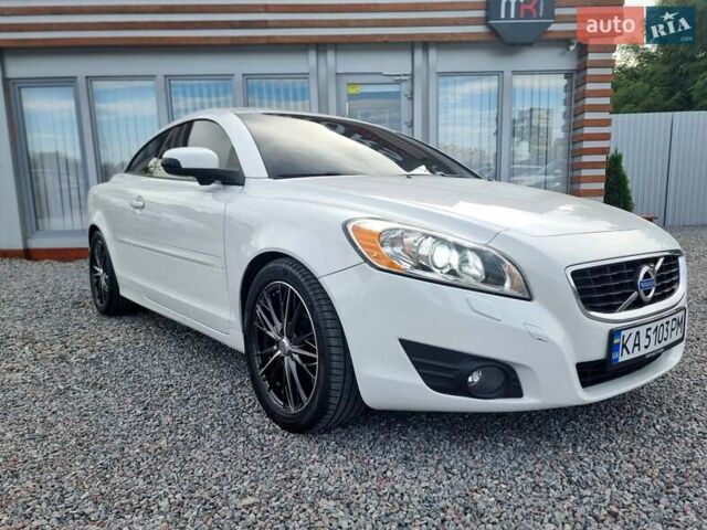 Білий Вольво C70, об'ємом двигуна 2.52 л та пробігом 165 тис. км за 12500 $, фото 1 на Automoto.ua