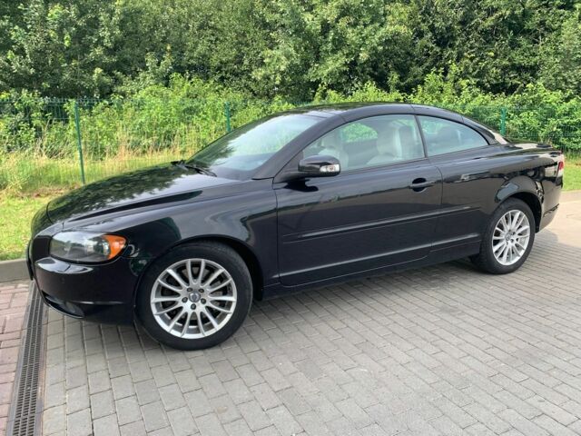 Чорний Вольво C70, об'ємом двигуна 2.4 л та пробігом 245 тис. км за 7800 $, фото 1 на Automoto.ua
