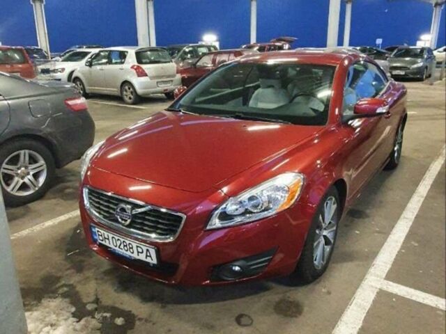 Червоний Вольво C70, об'ємом двигуна 2.5 л та пробігом 78 тис. км за 13500 $, фото 1 на Automoto.ua