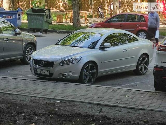 Сірий Вольво C70, об'ємом двигуна 2 л та пробігом 345 тис. км за 9300 $, фото 1 на Automoto.ua