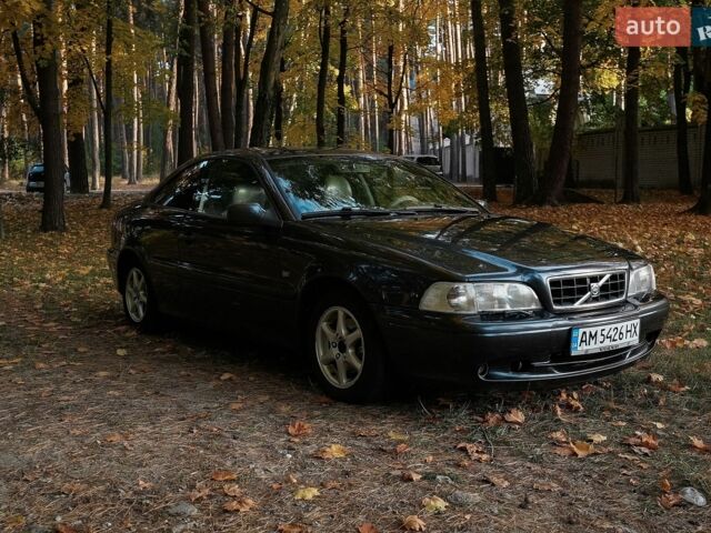 Серый Вольво Ц70, объемом двигателя 2.4 л и пробегом 335 тыс. км за 4000 $, фото 1 на Automoto.ua