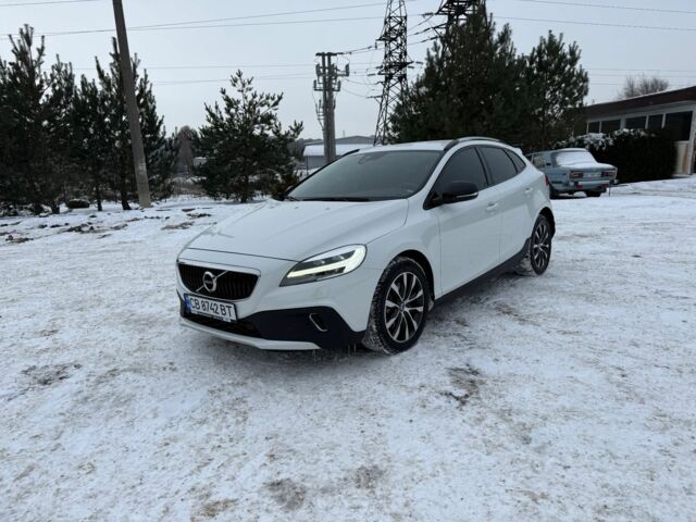 Білий Вольво Інша, об'ємом двигуна 1.5 л та пробігом 38 тис. км за 18500 $, фото 1 на Automoto.ua