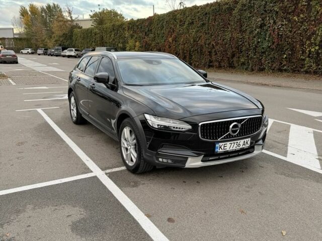 Черный Вольво Другая, объемом двигателя 2 л и пробегом 250 тыс. км за 23500 $, фото 1 на Automoto.ua