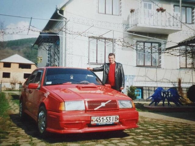 Красный Вольво Другая, объемом двигателя 1.8 л и пробегом 240 тыс. км за 1500 $, фото 1 на Automoto.ua