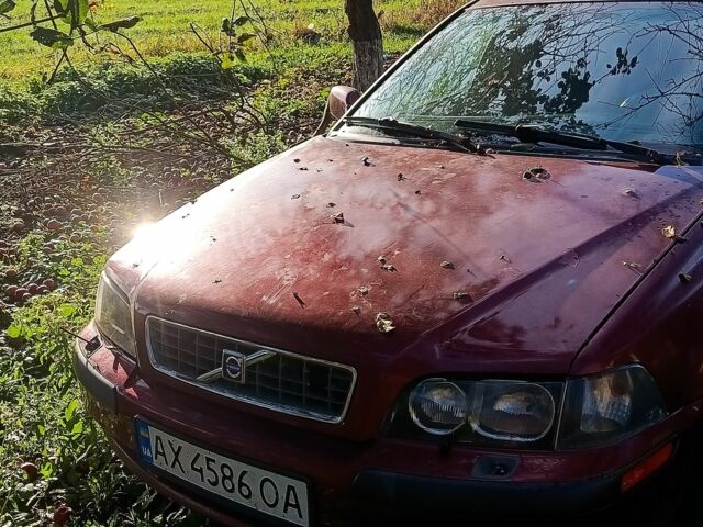 Червоний Вольво Інша, об'ємом двигуна 1.8 л та пробігом 300 тис. км за 667 $, фото 1 на Automoto.ua