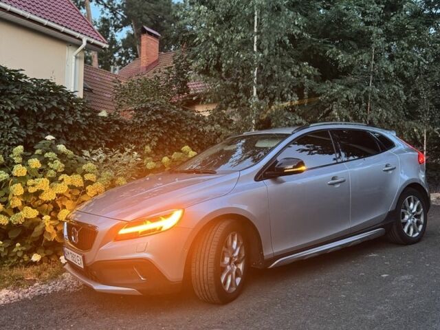 Серый Вольво Другая, объемом двигателя 2 л и пробегом 60 тыс. км за 17500 $, фото 1 на Automoto.ua