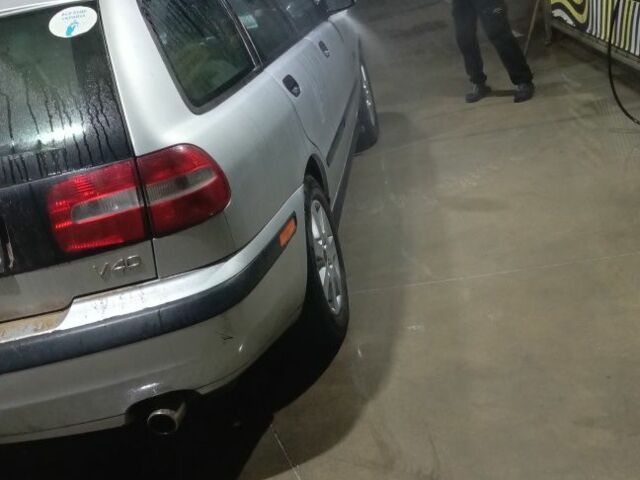 Сірий Вольво Інша, об'ємом двигуна 1.6 л та пробігом 325 тис. км за 1600 $, фото 1 на Automoto.ua