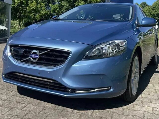 Синий Вольво Другая, объемом двигателя 2 л и пробегом 70 тыс. км за 7000 $, фото 1 на Automoto.ua