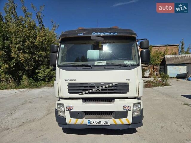 Белый Вольво ФЕ, объемом двигателя 7.15 л и пробегом 467 тыс. км за 35000 $, фото 1 на Automoto.ua