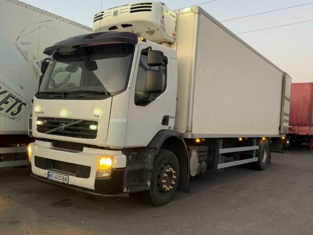 Белый Вольво ФЕ, объемом двигателя 7.15 л и пробегом 980 тыс. км за 20000 $, фото 1 на Automoto.ua