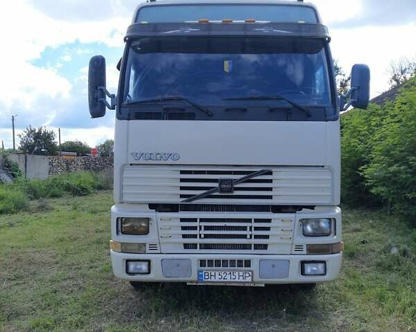 Белый Вольво FH 12, объемом двигателя 12.1 л и пробегом 5 тыс. км за 9500 $, фото 1 на Automoto.ua