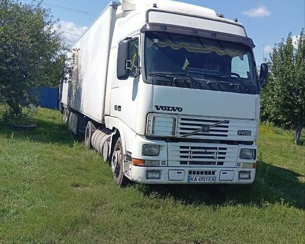 Белый Вольво FH 12, объемом двигателя 0 л и пробегом 1000 тыс. км за 5000 $, фото 1 на Automoto.ua