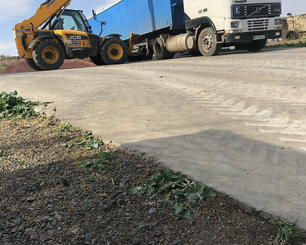 Білий Вольво FH 12, об'ємом двигуна 0 л та пробігом 65 тис. км за 2500 $, фото 1 на Automoto.ua