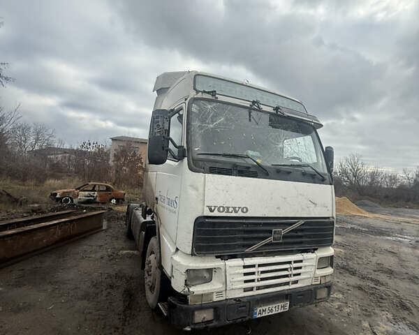 Білий Вольво FH 12, об'ємом двигуна 12 л та пробігом 1000 тис. км за 4000 $, фото 1 на Automoto.ua